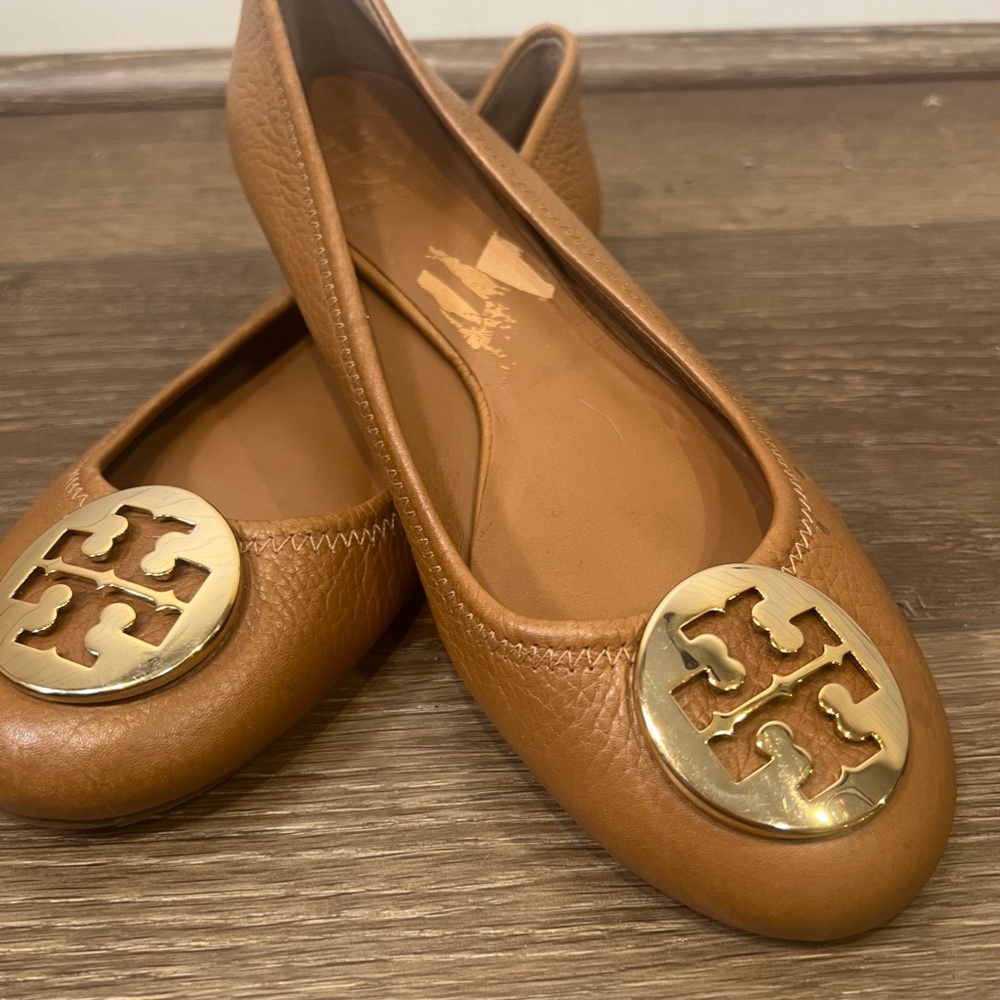 Tory Burch Tumbled Leather Reva Ballet Flats Royal Tan/Gold Size 8 - Picture 2 of 14